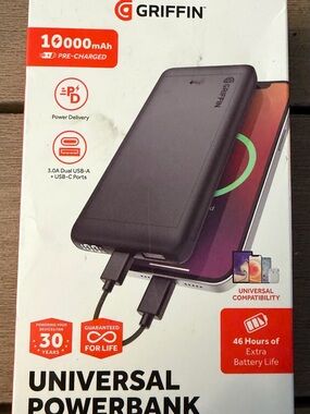 Griffin 10000mAh Black Universal Powerbank - Portable Charger with PD